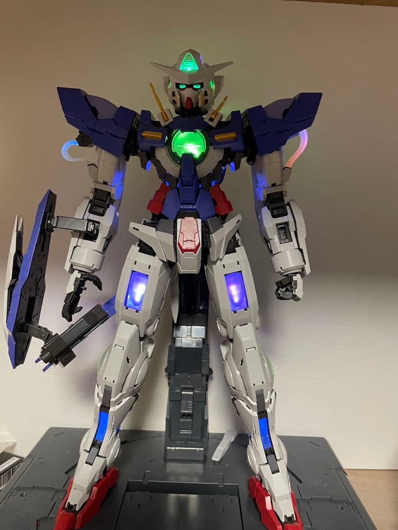 PG ガンダムエクシア　LEDユニット組込み済み