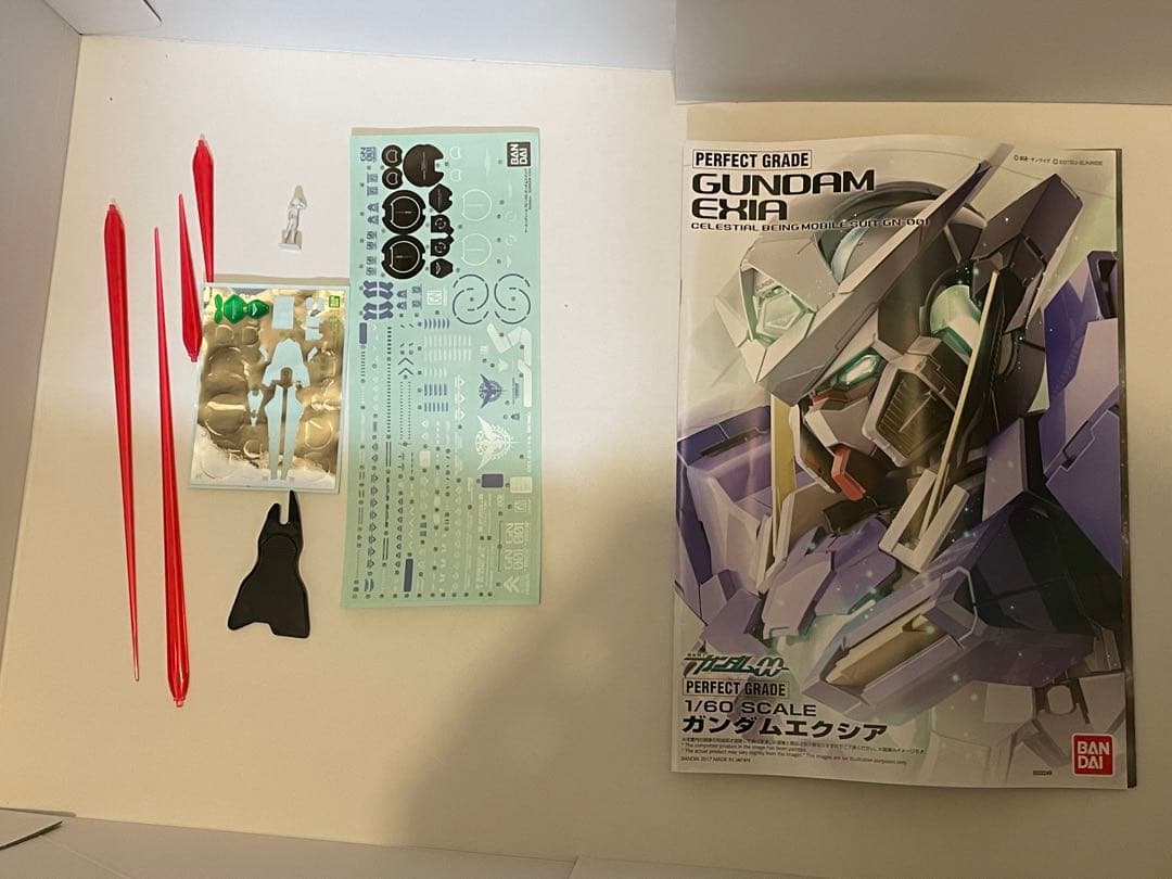 PG ガンダムエクシア　LEDユニット組込み済み