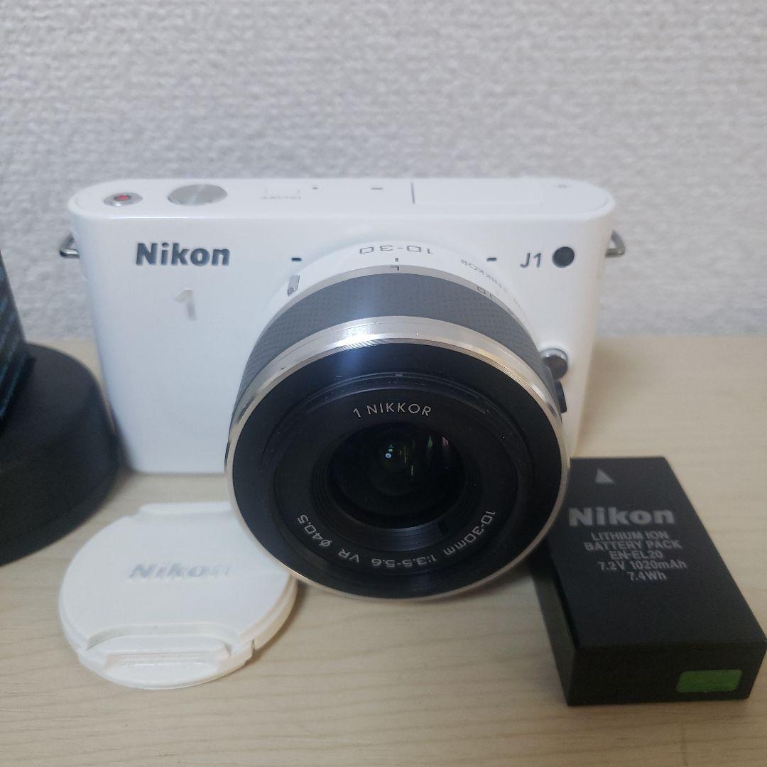 ★美品　Nikon1 J1　ミラーレス一眼カメラ　標準ズームレンズ　ホワイト Amazon | Nikon ミラーレス一眼カメラ Nikon 1 (ニコンワン) J1