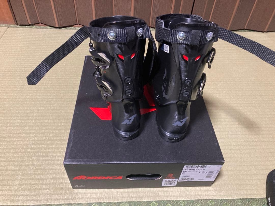 23/24 新品NORDICAドーベルマン5 RD-M 24.5cm シェルのみ