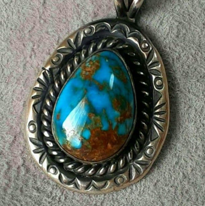 ハイグレード【キャンデラリア】レッドウェブ ペンダントトップ navajo ハイグレード【キャンデラリア】レッドウェブ ペンダントトップ navajo