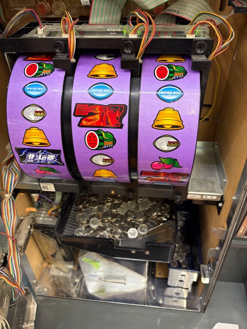 アミューズメント仕様北斗の拳Sammy スロットマシン‼️