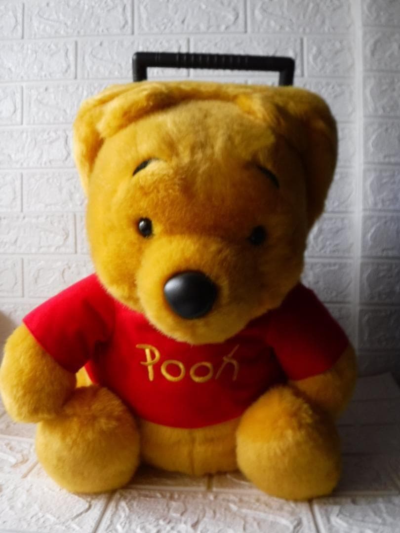 レア　ディズニーストア　くまのプーさんぬいぐるみ キャリーバッグ くまのプーさん」と仲間たちのトラベルグッズコレクション！ディズニー