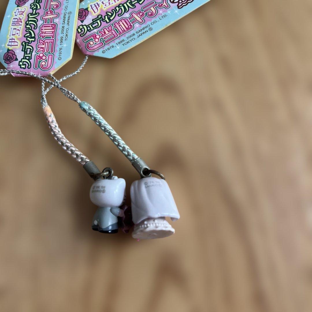 ご当地キティ 伊豆限定 ウェディングバージョン 恋人岬 ペアストラップ