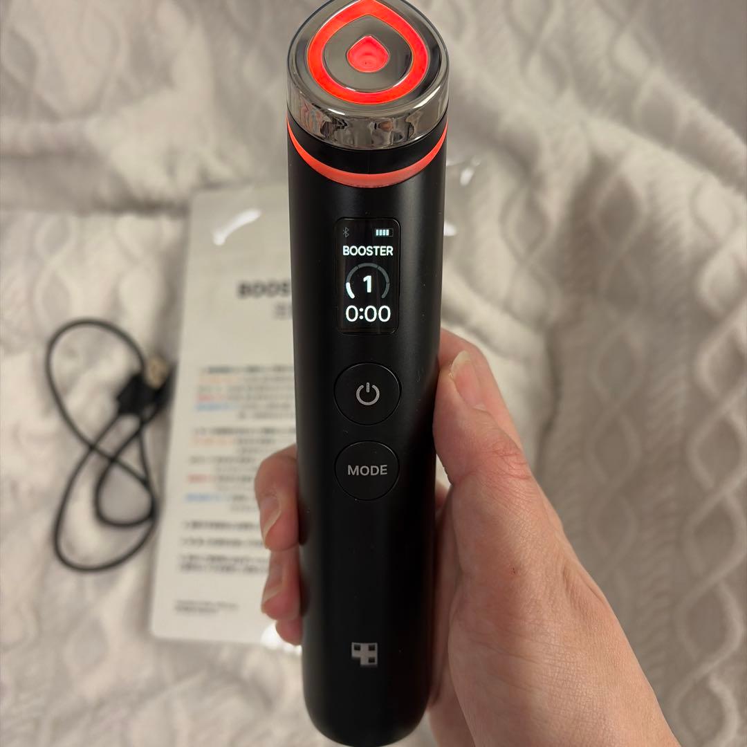 medicube メディキューブ BOOSTER PRO 美顔器ブラック - メルカリ