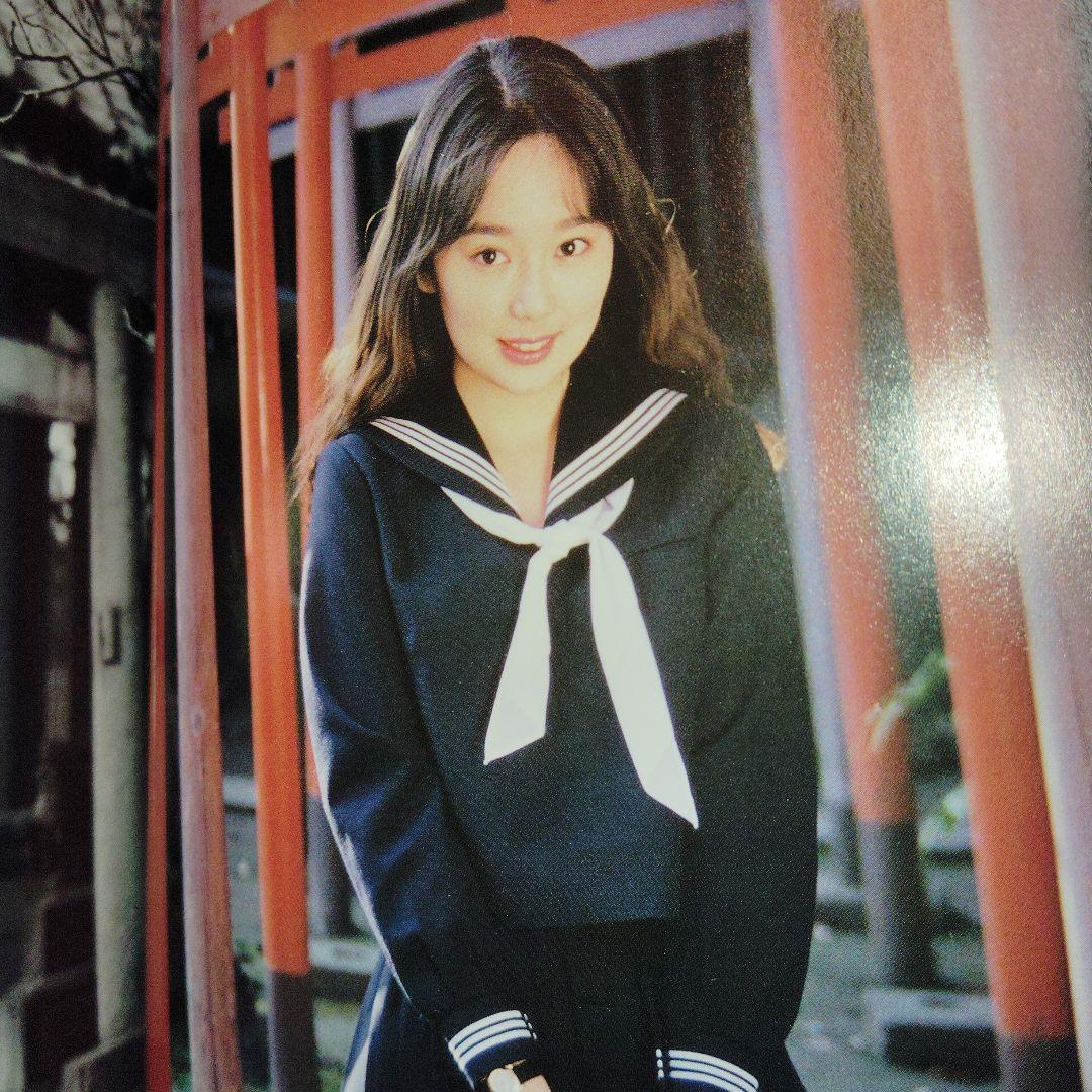 葉月里緒奈 写真集 デビュー前 [初版、帯びあり] - メルカリ