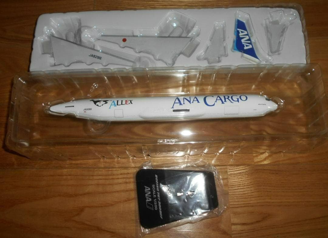 1/200 ANA B767-300BCF　フレイター　ALLEX　JA8286 000000049292_QZdKZF0.jpg