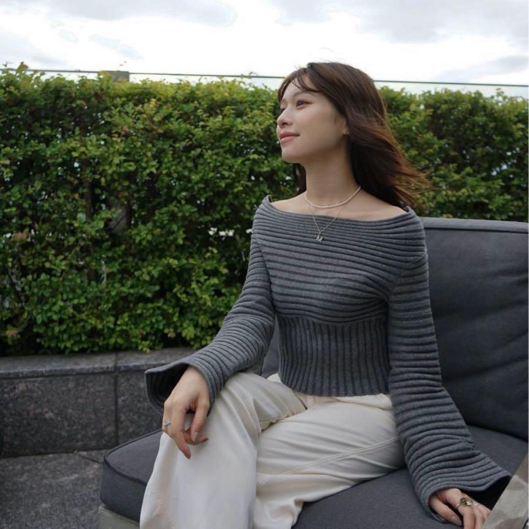 laubeblanc Off shoulder Panel knit topsの通販はau PAY マーケット
