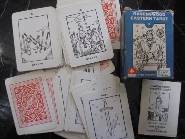 スイス製 タロットカード レーベンズウッド 1JJ スイス タロットカード 1JJ Swiss Tarot Cards – クロノスゲート