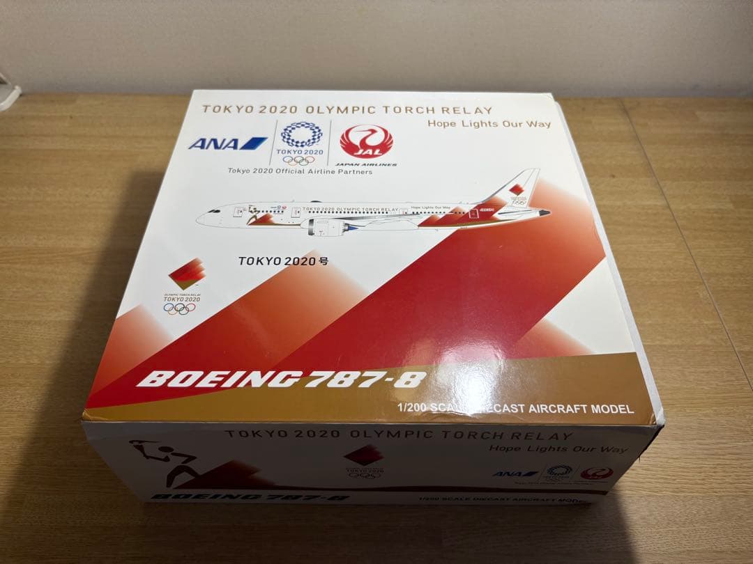 1/200 Boeing 787-8 東京2020オリンピックモデル 1/200 B787-8 東京オリンピック聖火輸送機 JA837J JCウイングス/中古