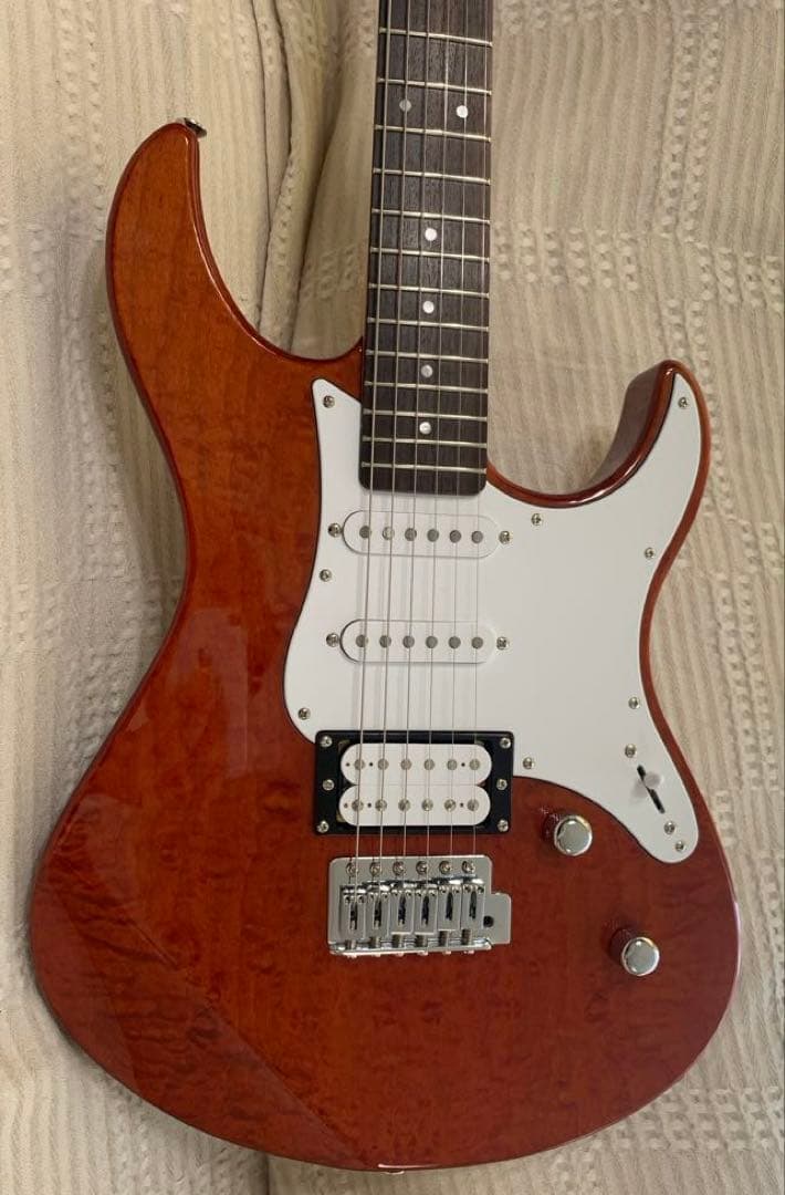 購入から3週間YAMAHA PAC212VQM CMBパシフィカ美品＋スタンド付