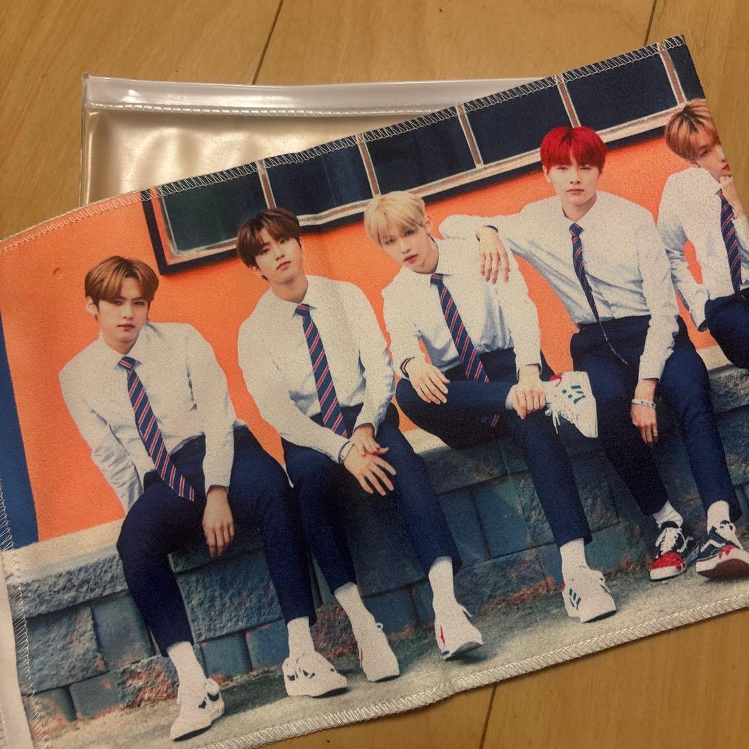 stray kids スローガン 直筆サイン入り