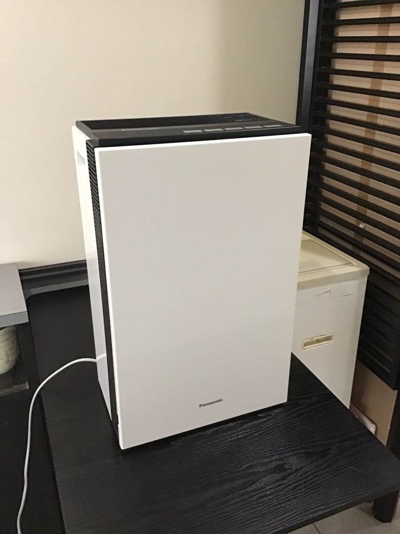 Panasonic 空気清浄機 ホワイト スリムタイプ　Ziaino カテゴリー概要 | 次亜塩素酸 空間除菌脱臭機（ジアイーノ） | Panasonic