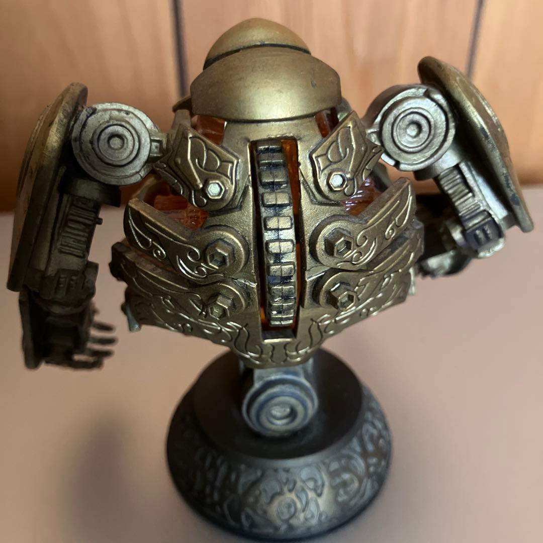 ヘルボーイ　ゴールデンアーミー　スタチュー　フィギュア