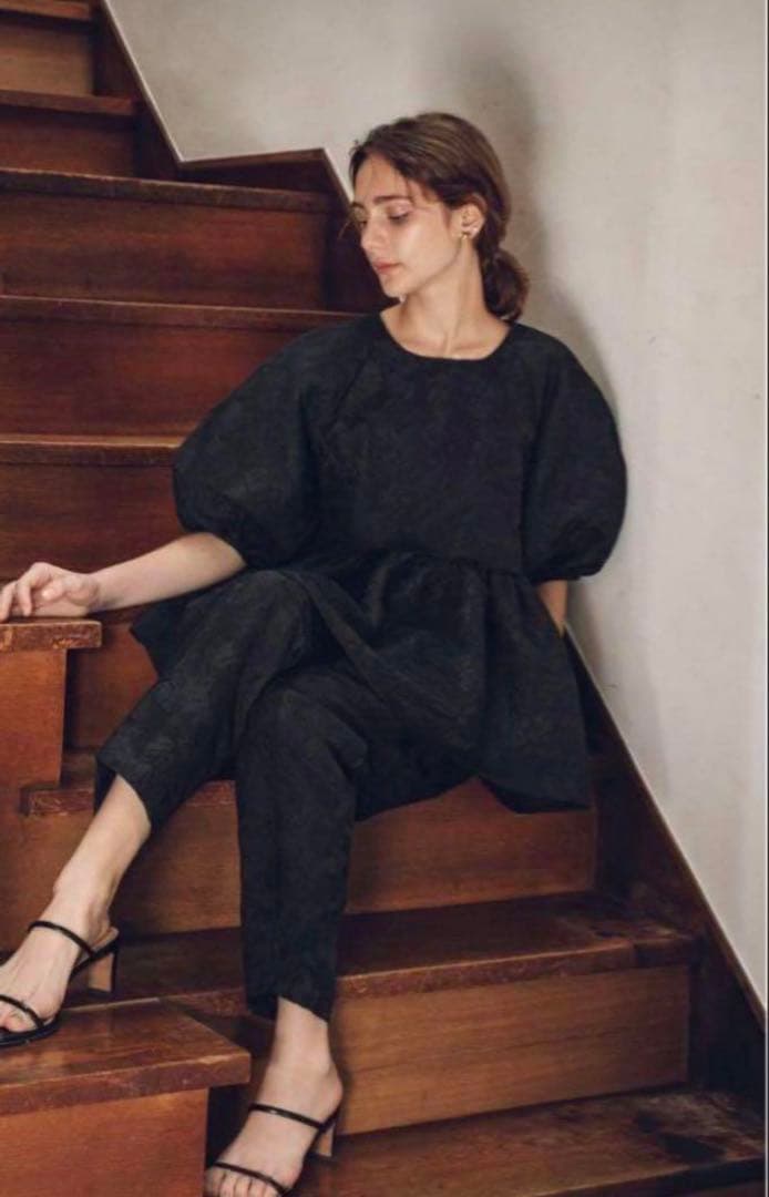 美品 OHGA FLOWER BLOUSE フラワーブラウス ジャガード 楽天市場】OHGA フラワージャガードブラウス ブラック F '23年 A1