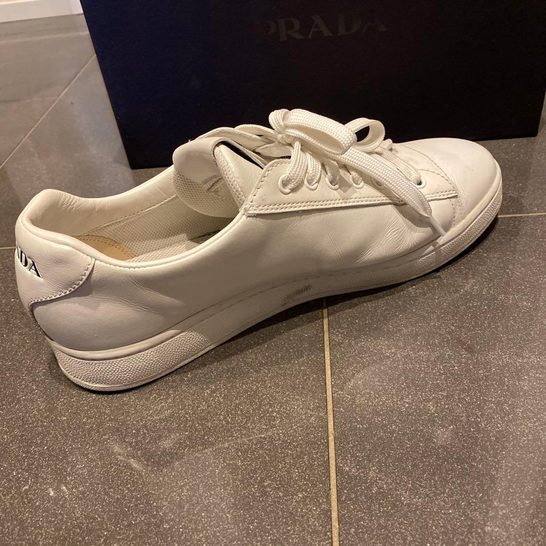 PRADA MILANO ホワイトスニーカー　28〜28.5cm 43