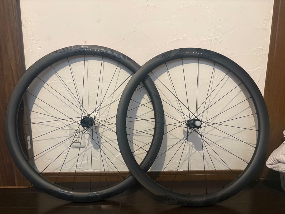 RYET ディスクブレーキ用 700C カーボンホイール　40mmハイト RYET ロードカーボンバイクホイールセット 1180g 超軽量 セラミック