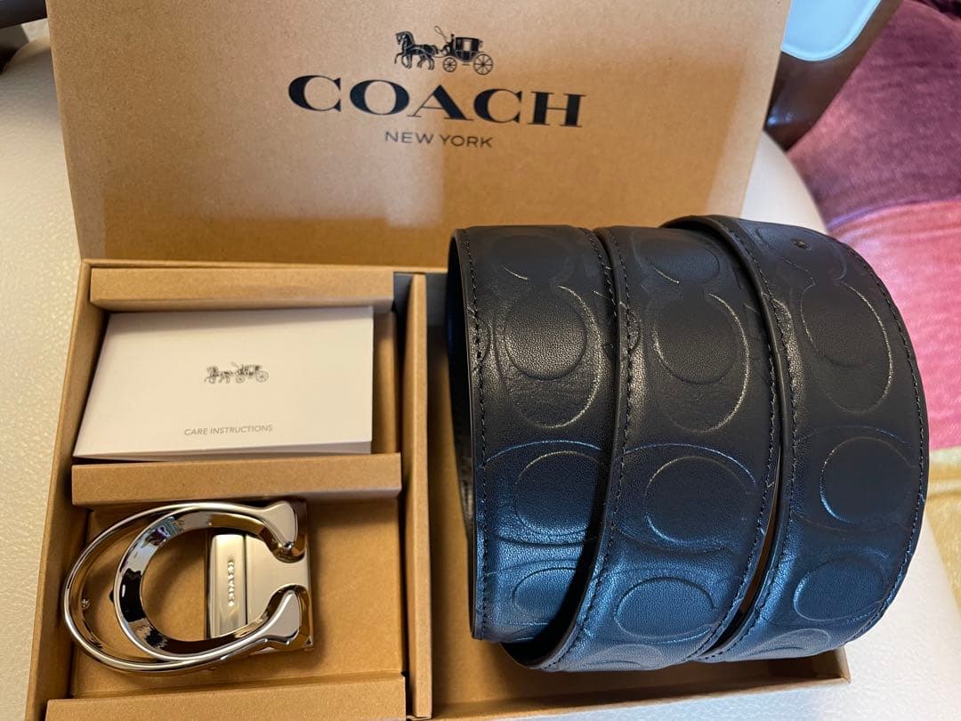 新品コーチCOACHシグネチャーフリーサイズリバーシブルベルトギフト箱