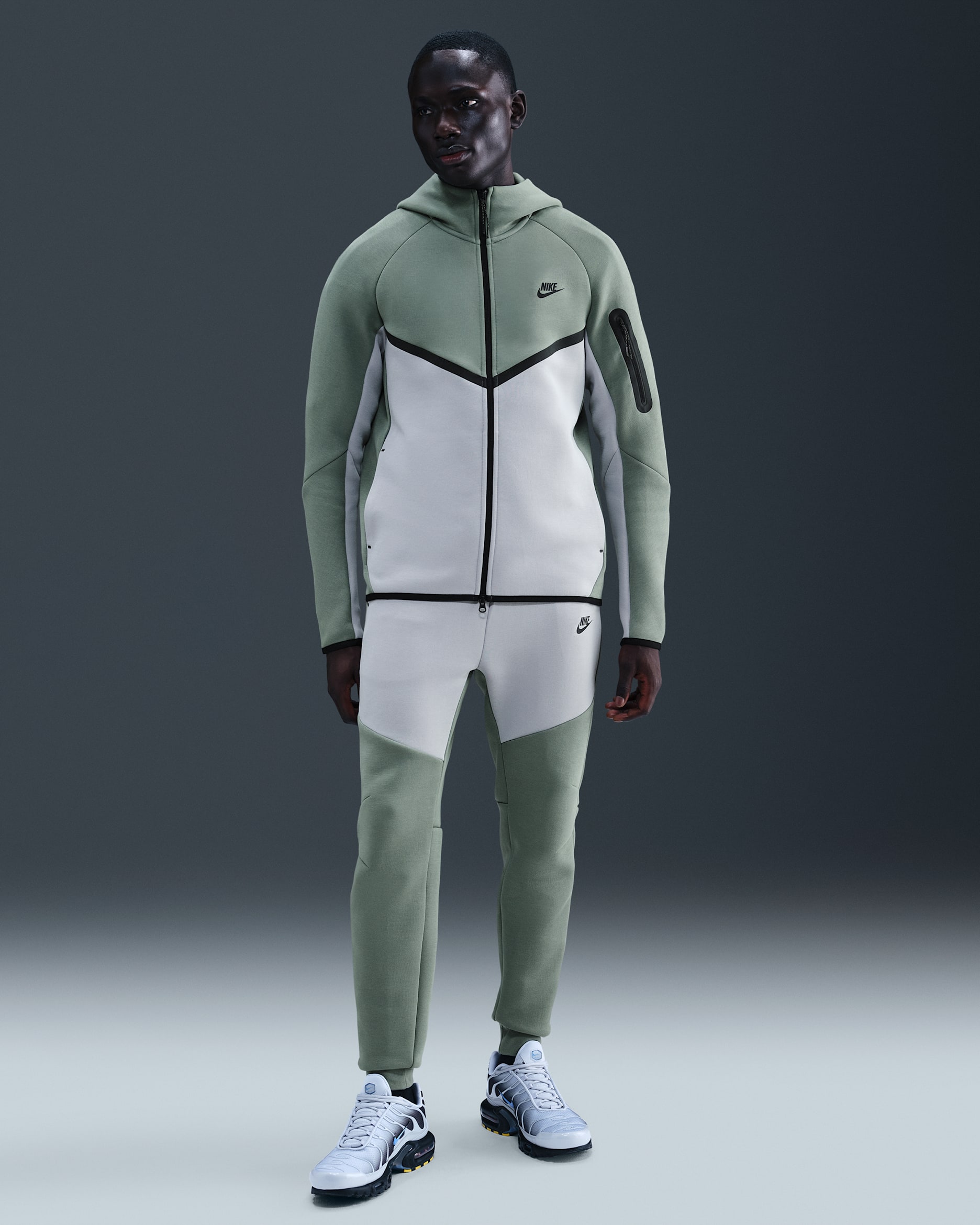 Nike Tech Men's Fleece Joggers. Nike CA