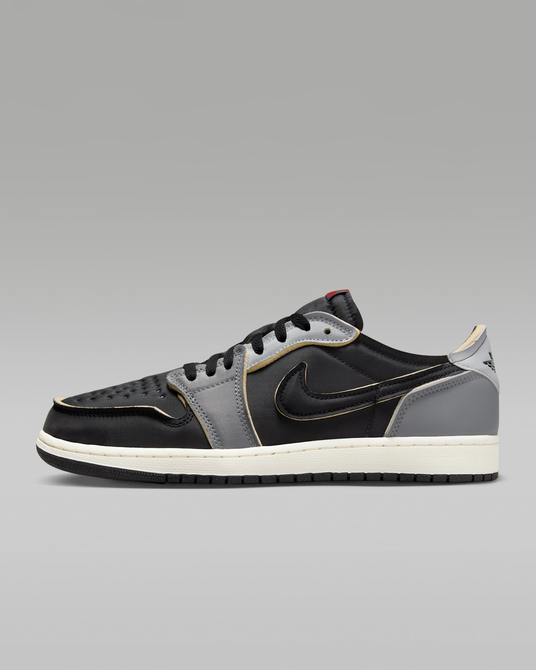 Air Jordan 1 Retro Low OG Men's Shoes. Nike HR