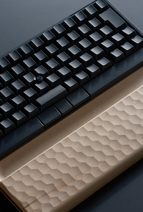 HHKB Studio用亀甲名栗木製パームレスト｜松葉製作所