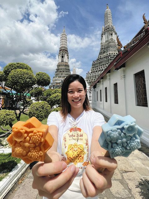 海外便り＞名刹ワット・アルンの「かわいい」人気アイス タイ