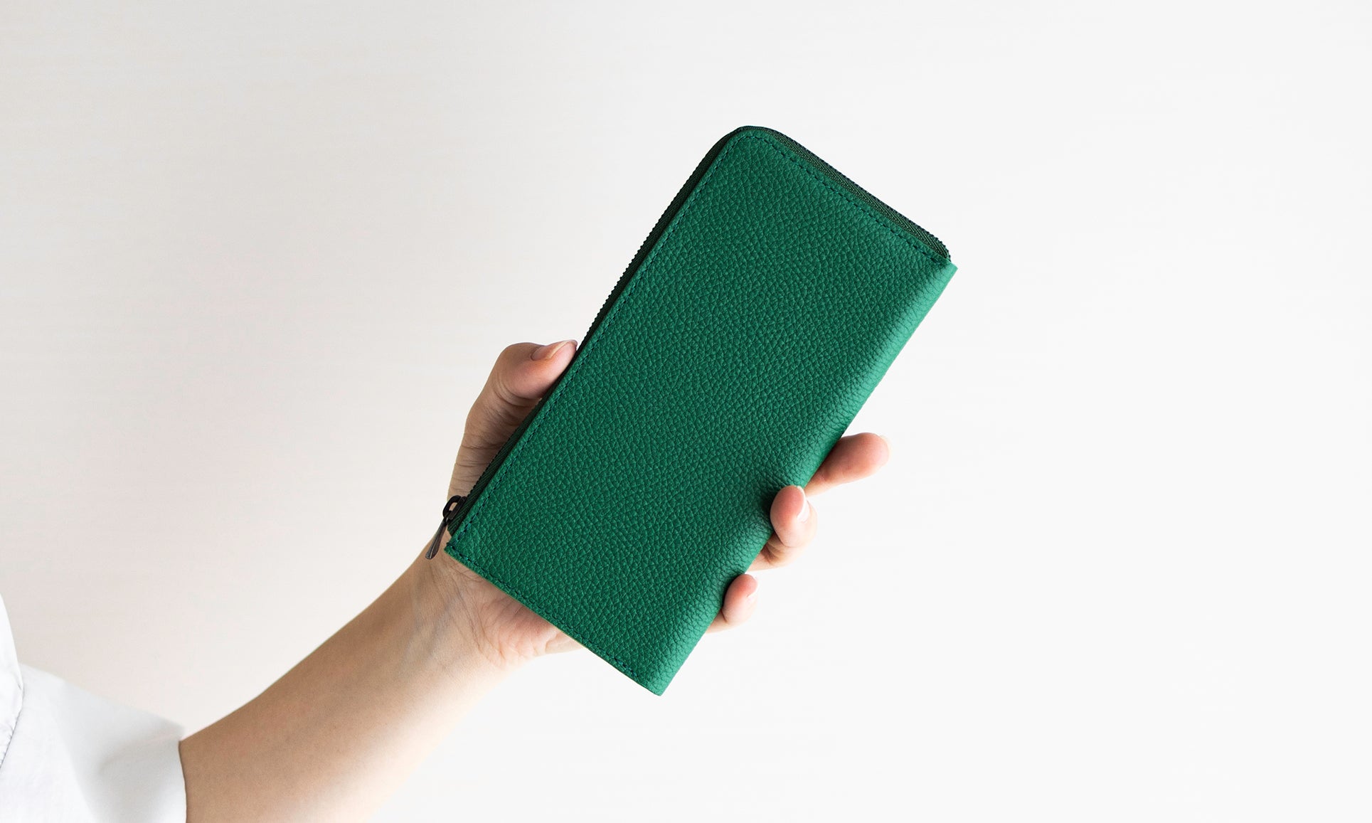 il modo ZIP concept 水濡れ、傷に強い！最小を目指した長財布 – 革