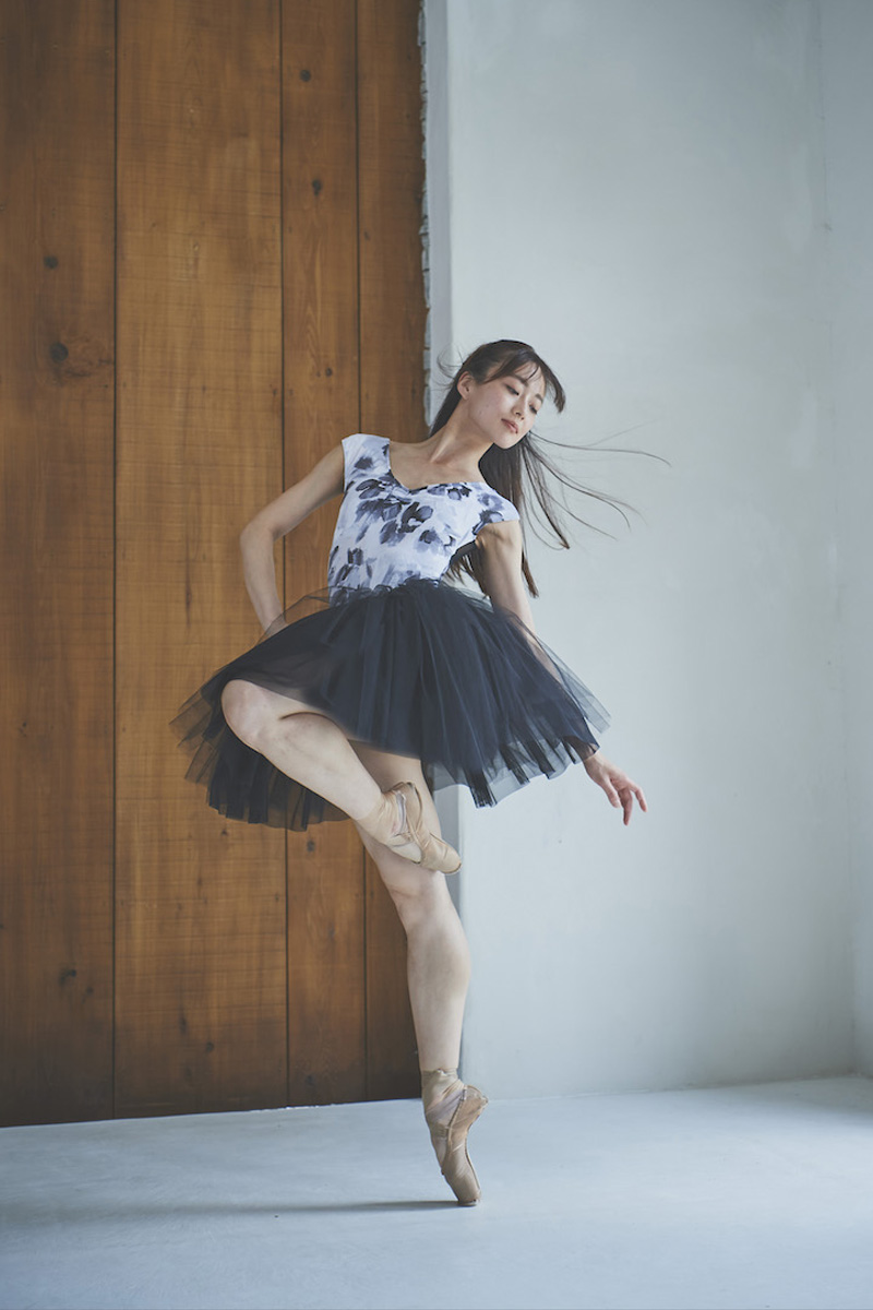 stina / type zero butterfly / White Garden