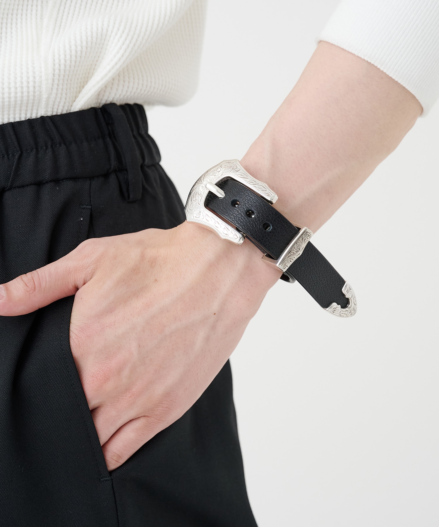 別注〉Leather Metal Bangle | TOGA VIRILIS