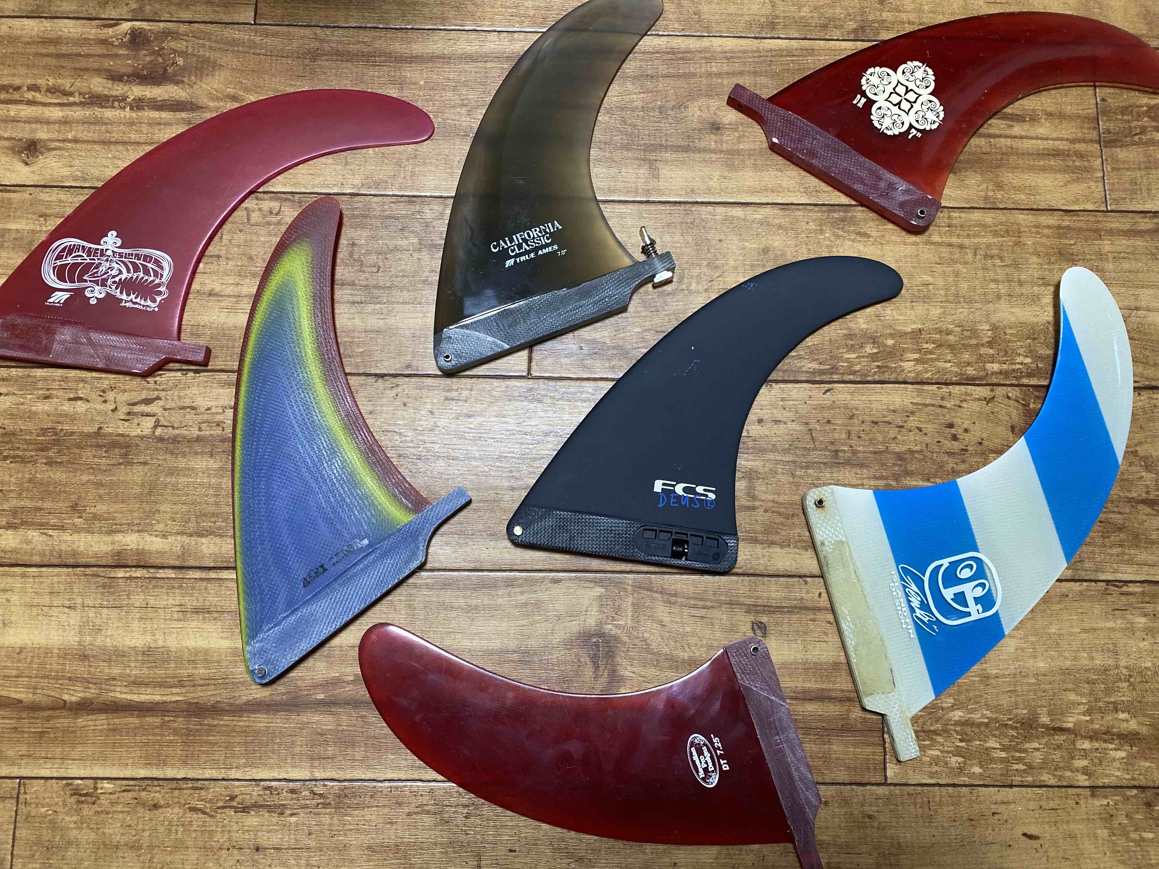 スタッフ鈴木も体感、ミッドレングスやログのセンターフィンはFCS IIが