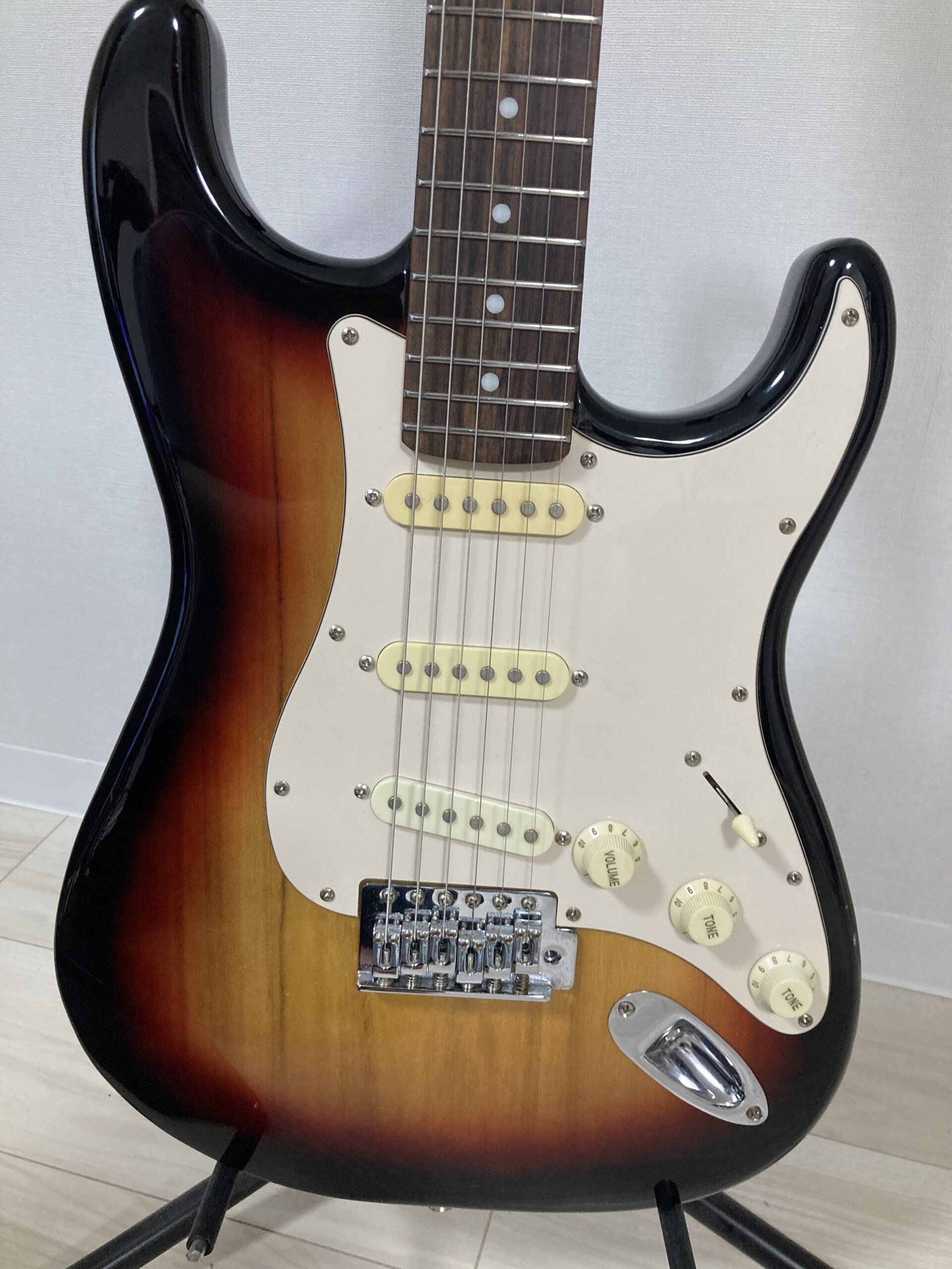 弾いてみた】BUSKER'Sのエレキギターを実際に買って評価してみた